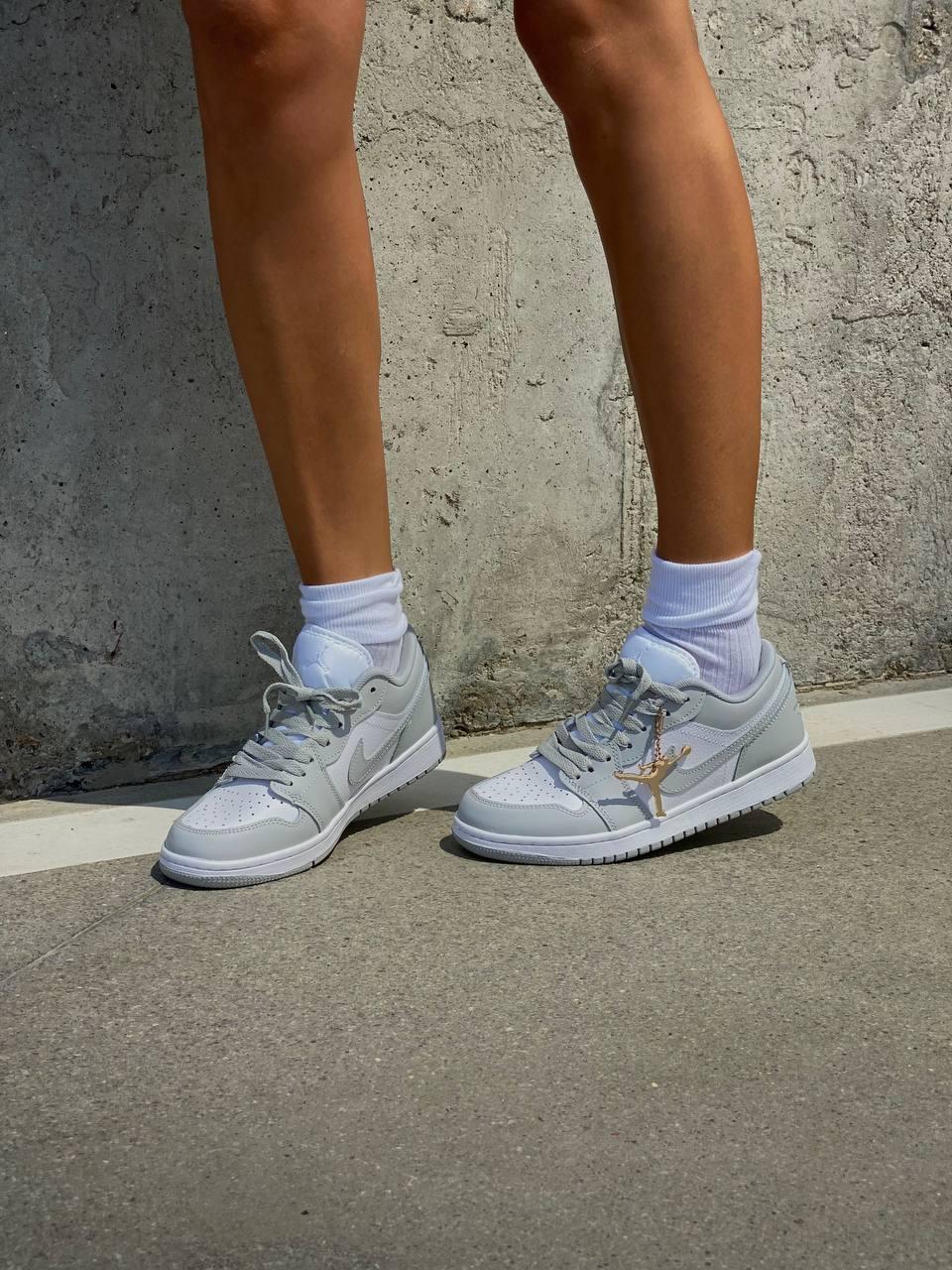 Nike Air Jordan Retro 1 Low Grey White 4
