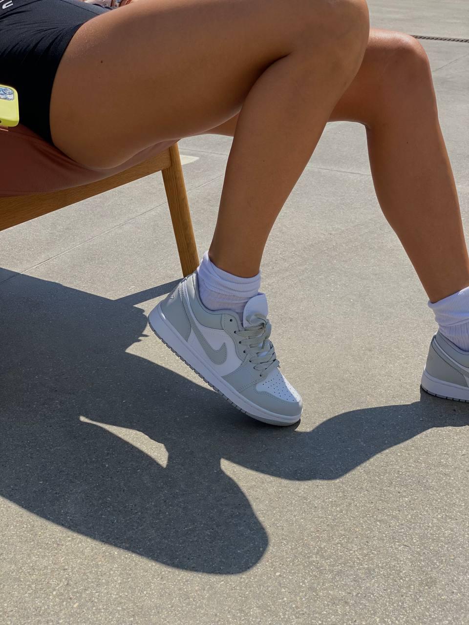 Nike Air Jordan Retro 1 Low Grey White 4