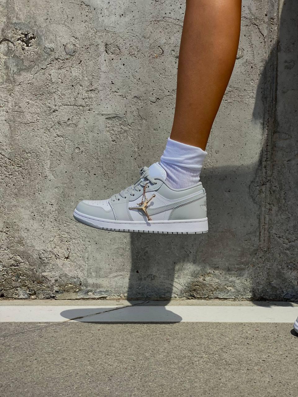 Nike Air Jordan Retro 1 Low Grey White 4