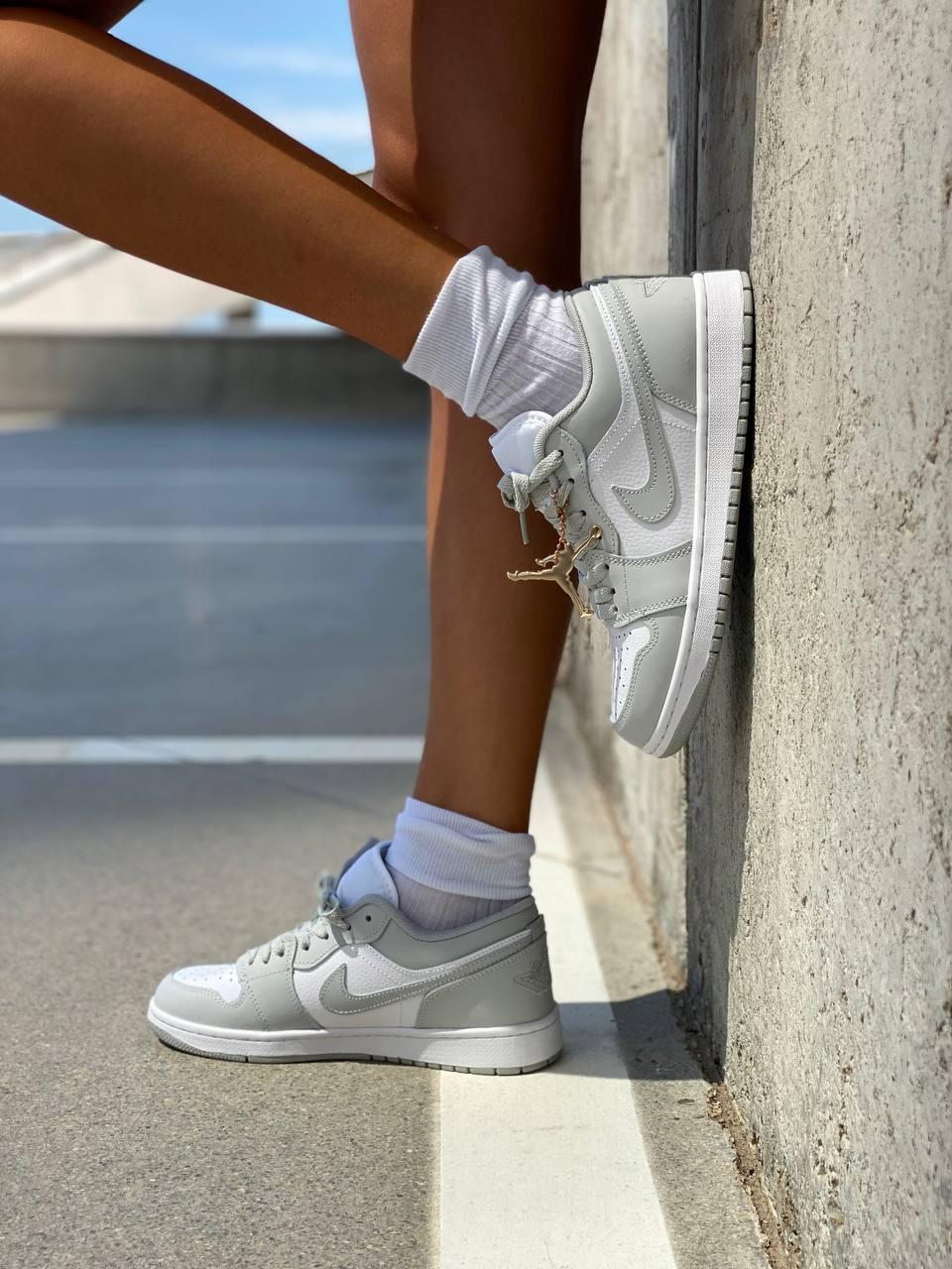 Nike Air Jordan Retro 1 Low Grey White 4