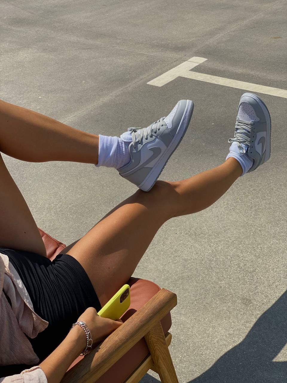 Nike Air Jordan Retro 1 Low Grey White 4