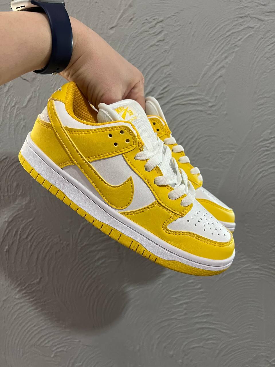 Nike SB Dunk Low Yellow White