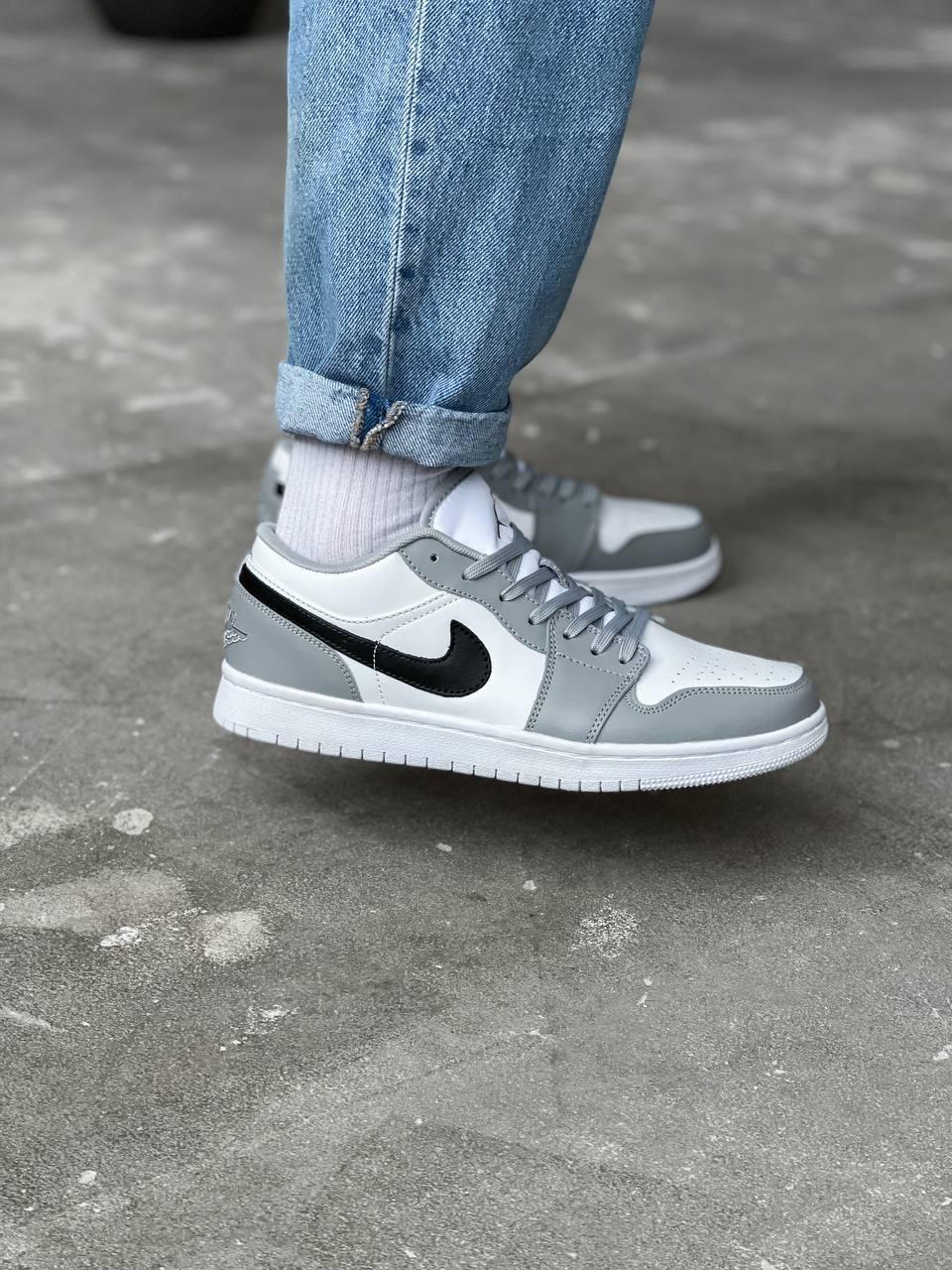 Nike Air Jordan Retro 1 Low White Smoke Grey
