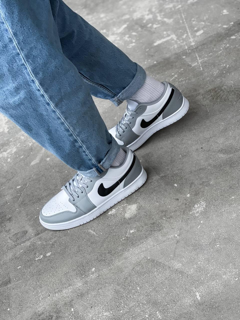 Nike Air Jordan Retro 1 Low White Smoke Grey