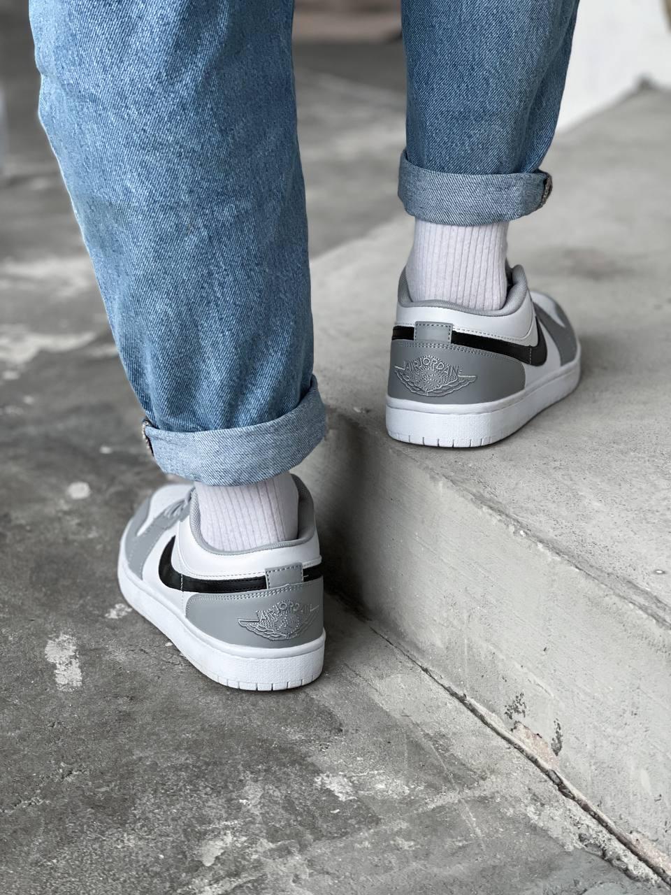 Nike Air Jordan Retro 1 Low White Smoke Grey