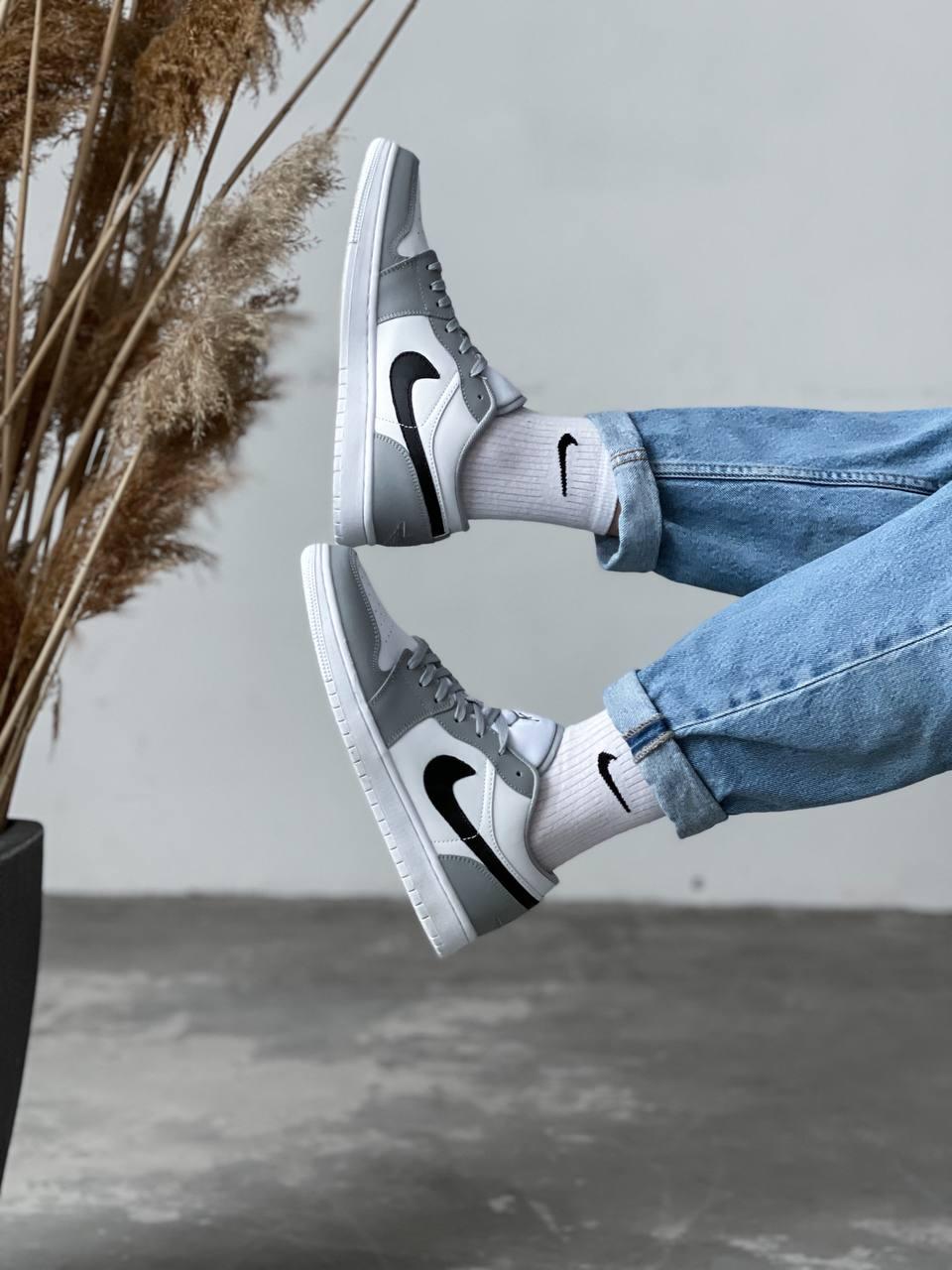 Nike Air Jordan Retro 1 Low White Smoke Grey