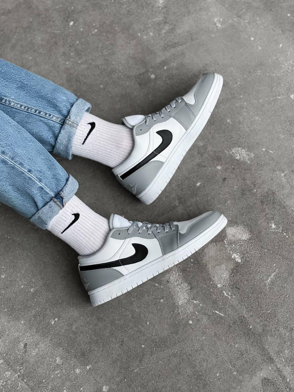 Nike Air Jordan Retro 1 Low White Smoke Grey