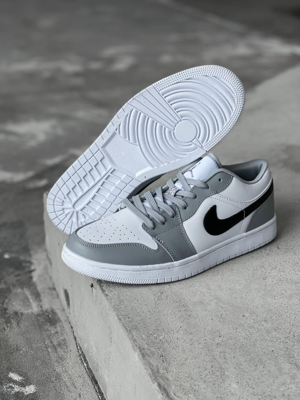 Nike Air Jordan Retro 1 Low White Smoke Grey