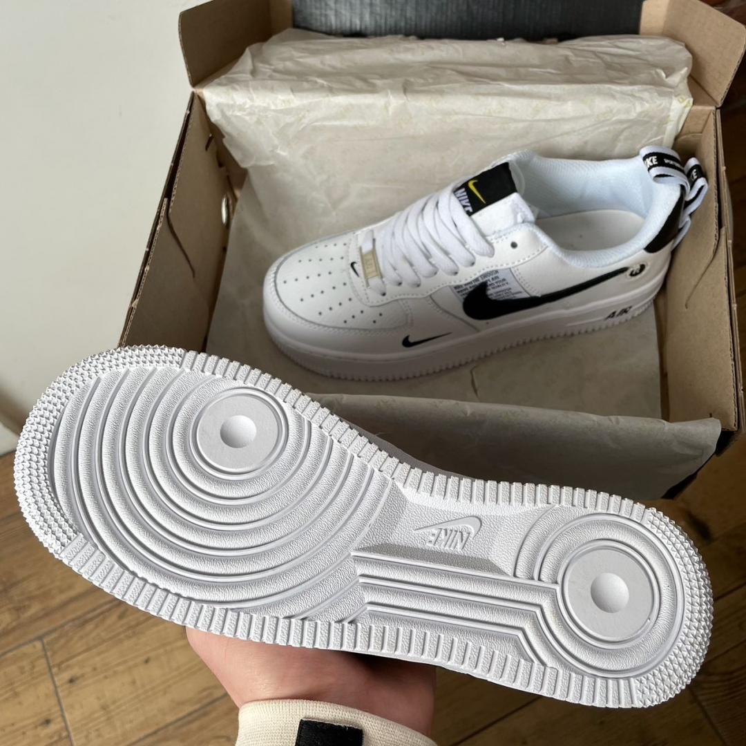 Nike Air Force 1'07 LV8 Ultra White