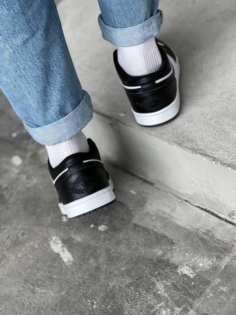 Nike Air Jordan 1 Low Black White