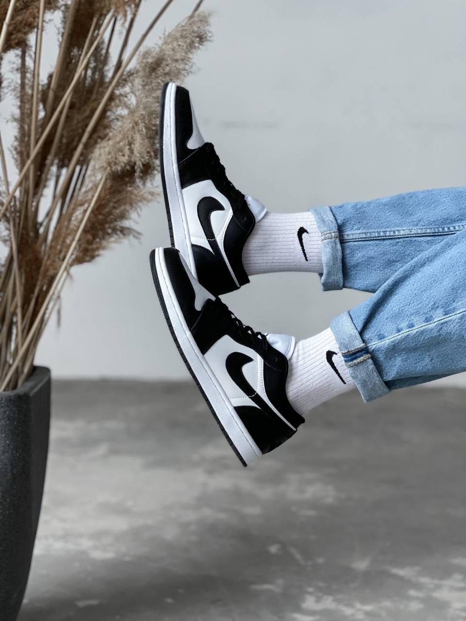 Nike Air Jordan 1 Low Black White