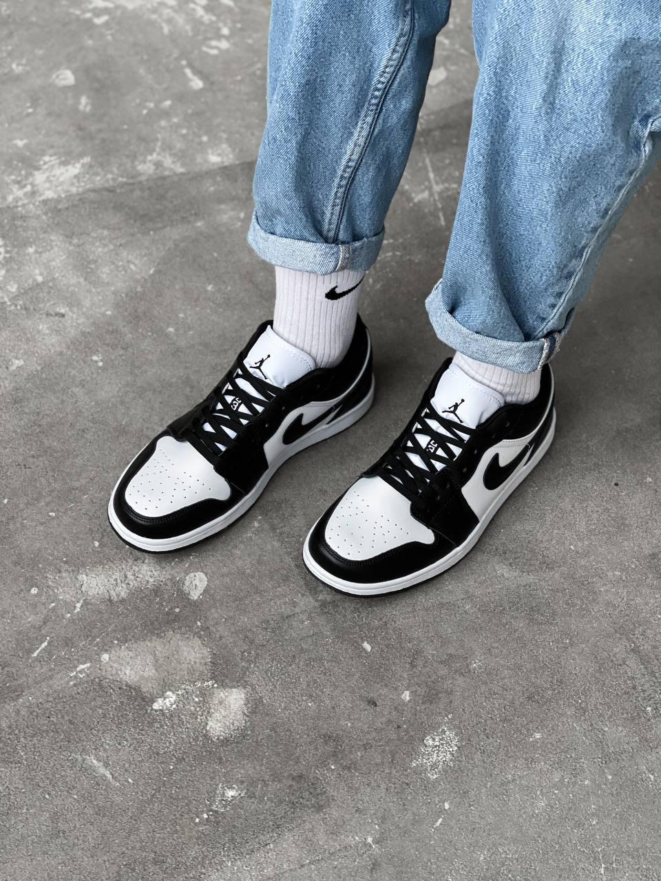 Nike Air Jordan 1 Low Black White