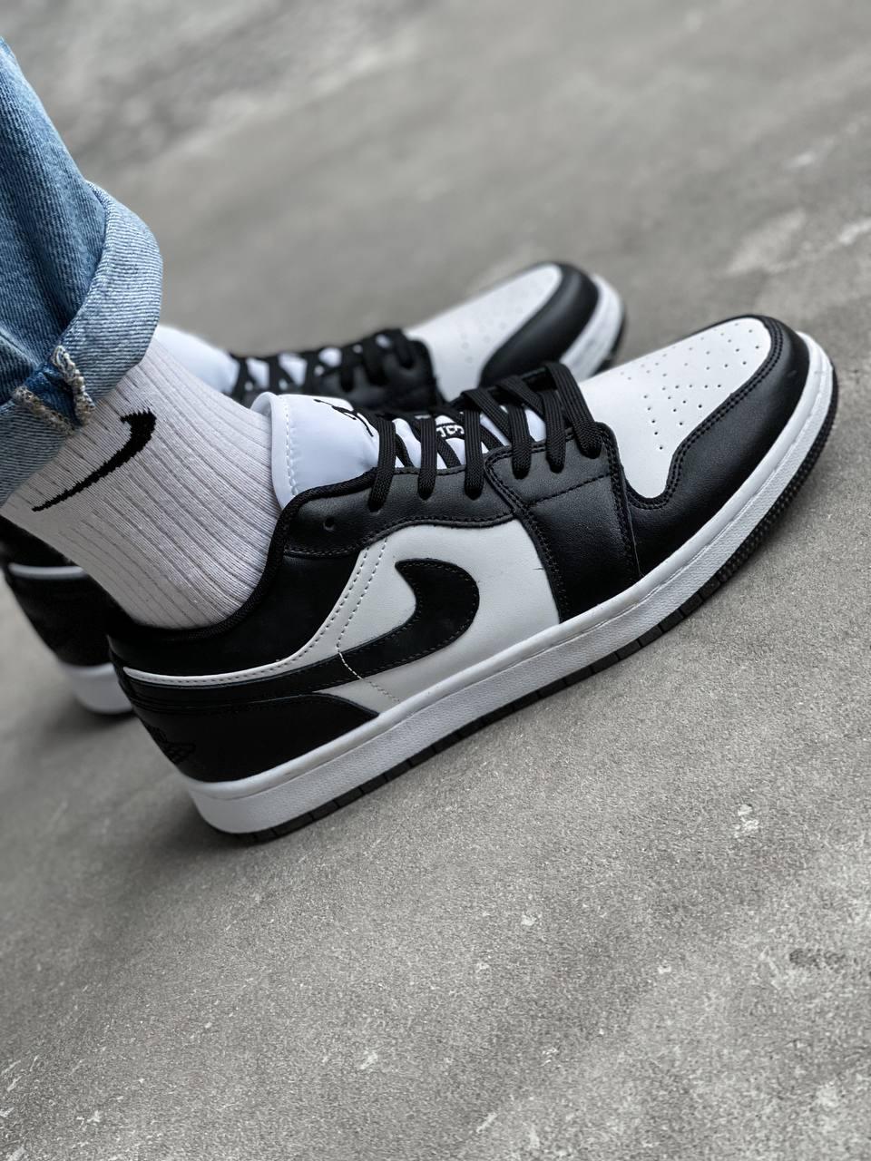 Nike Air Jordan 1 Low Black White