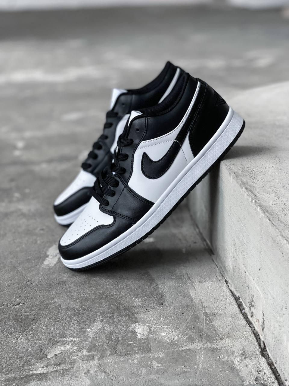 Nike Air Jordan 1 Low Black White