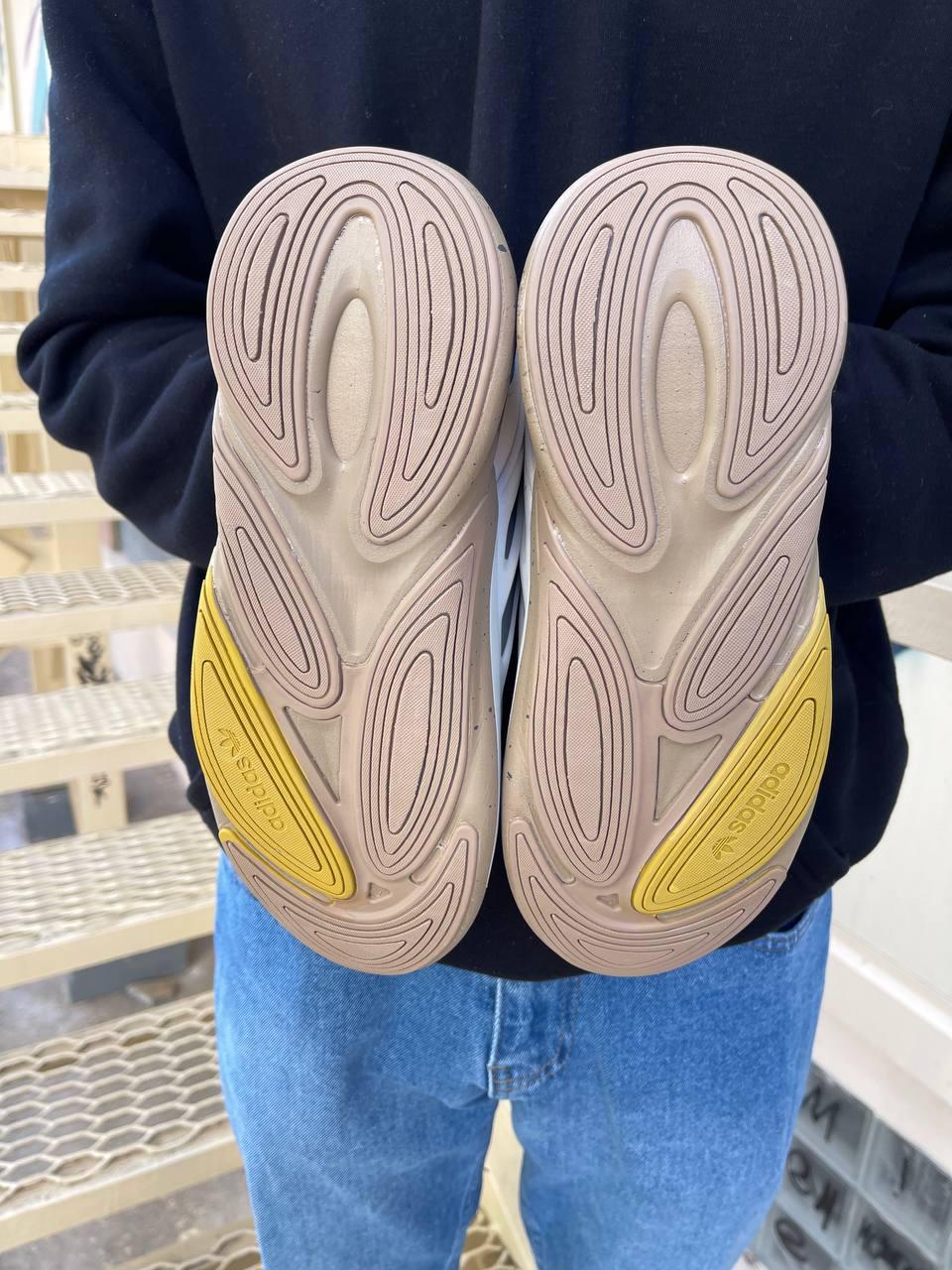 Adidas Ozelia Colors