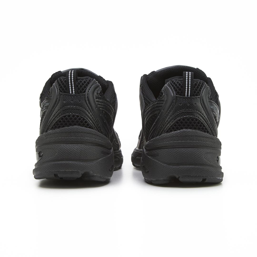 New Balance 530 Black Grey Logo