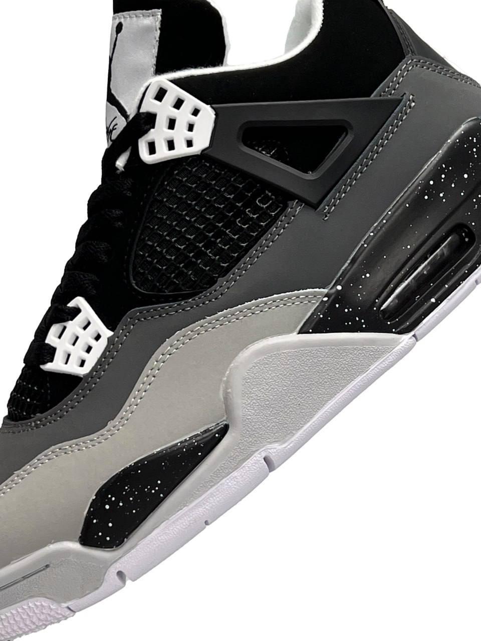 Nike Air Jordan Retro 4 Fear Pack