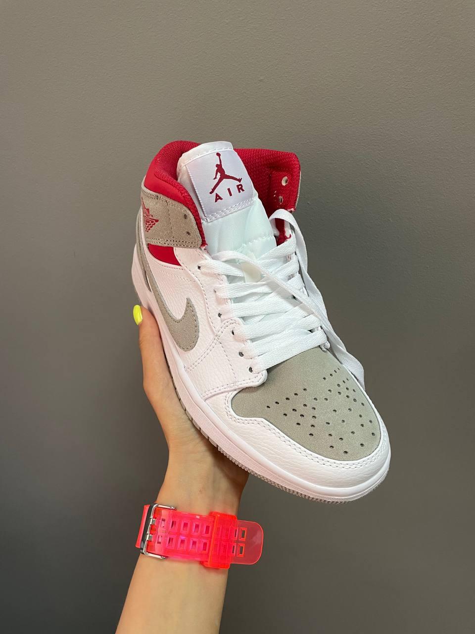 Nike Air Jordan 1 Retro High Wolf Grey Red