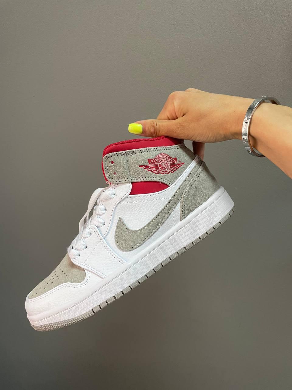 Nike Air Jordan 1 Retro High Wolf Grey Red