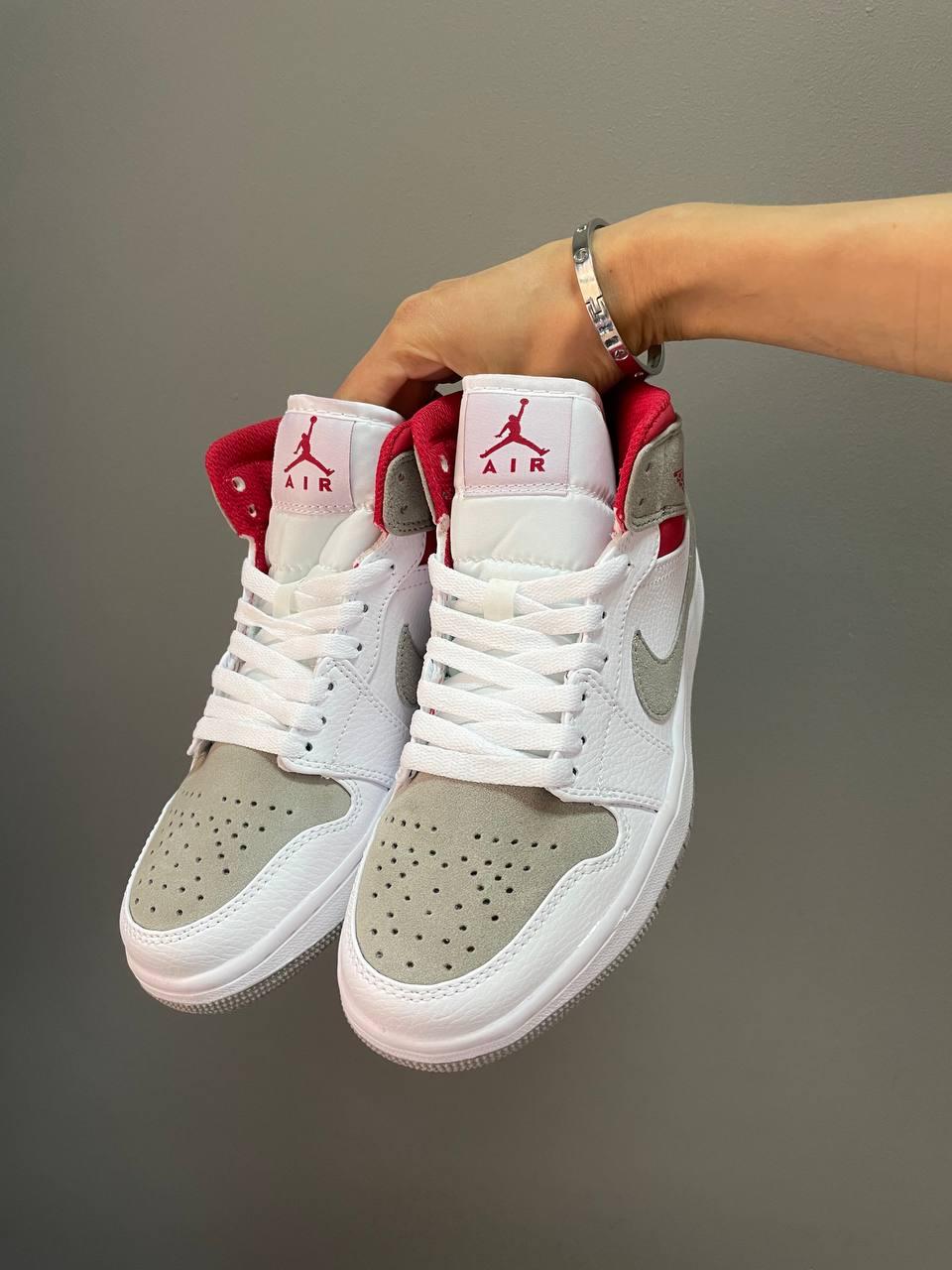 Nike Air Jordan 1 Retro High Wolf Grey Red