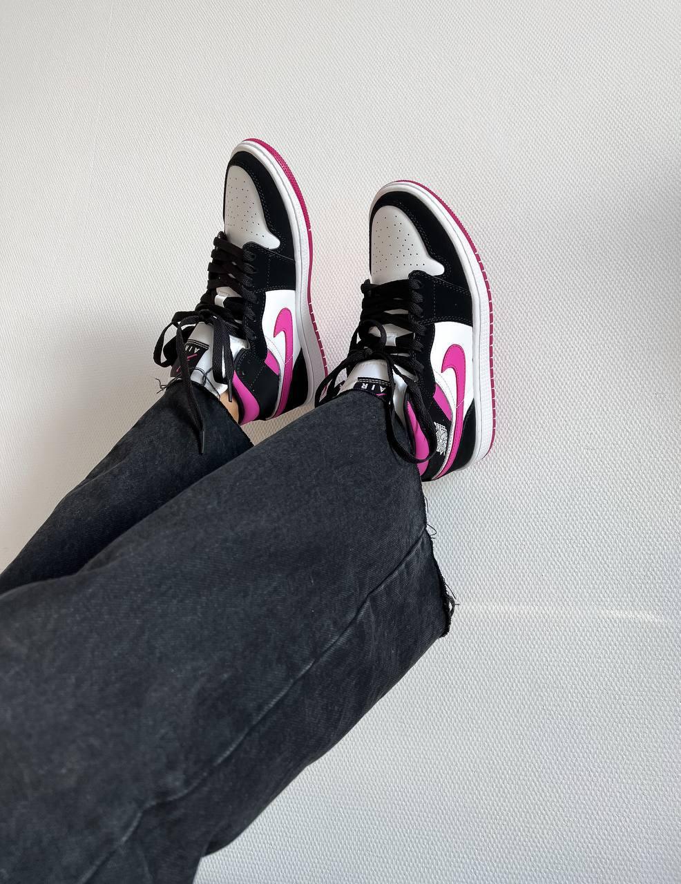 Nike Air Jordan 1 Retro Mid Black Pink