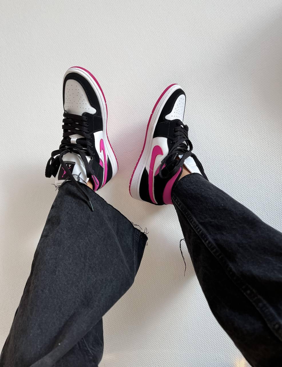 Nike Air Jordan 1 Retro Mid Black Pink