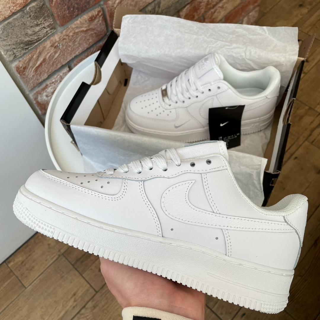 Nike Air Force 1 Mini Swoosh White