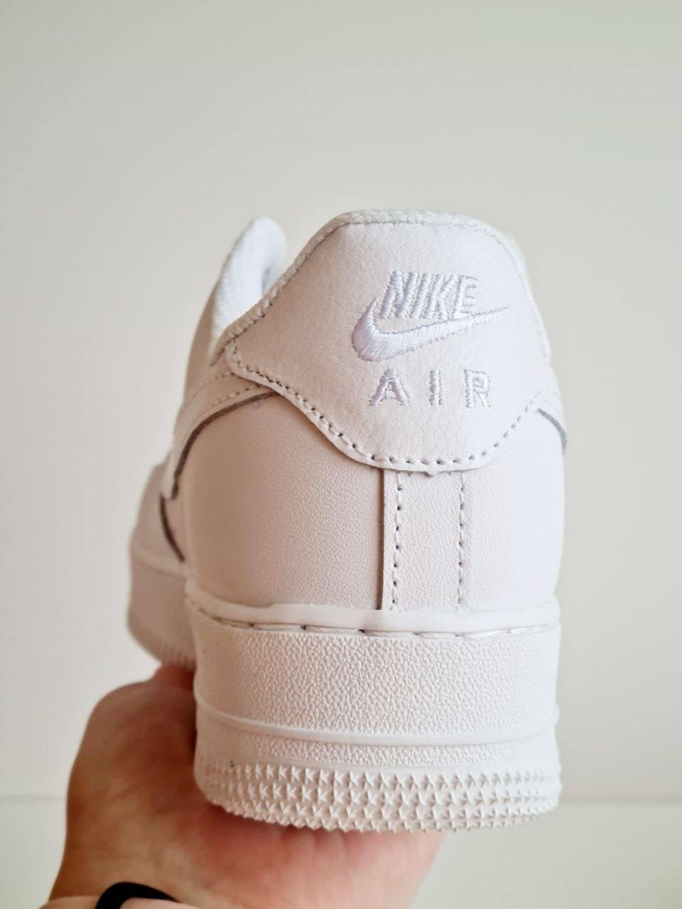 Nike Air Force 1 Mini Swoosh White