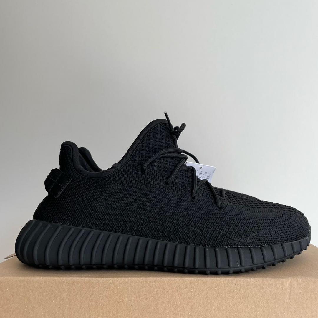 Adidas Yeezy Boost 350 V2 Black