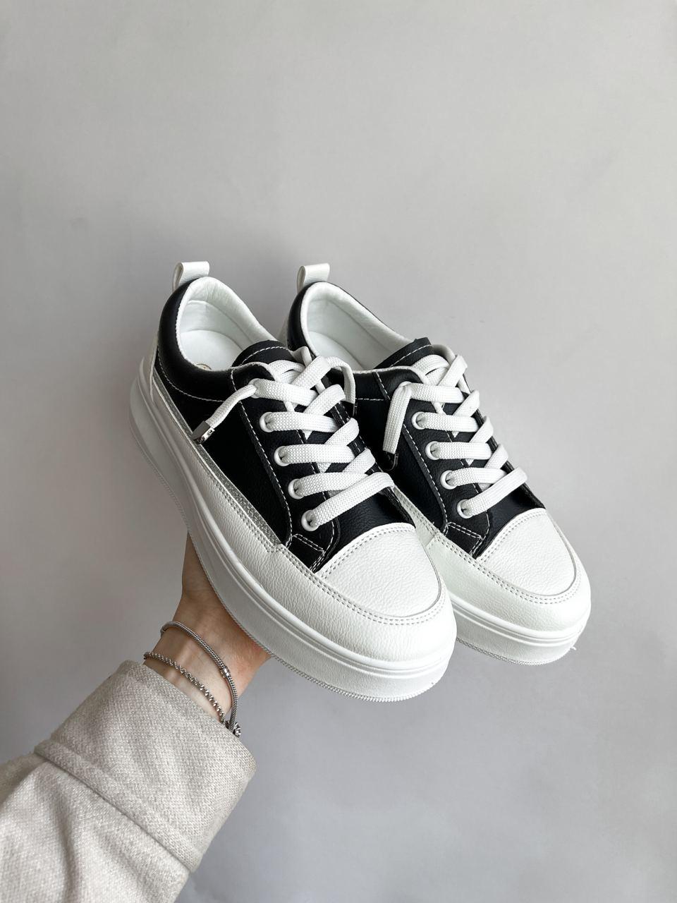 Sneakers White Black