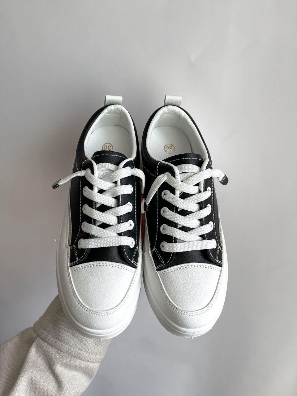 Sneakers White Black