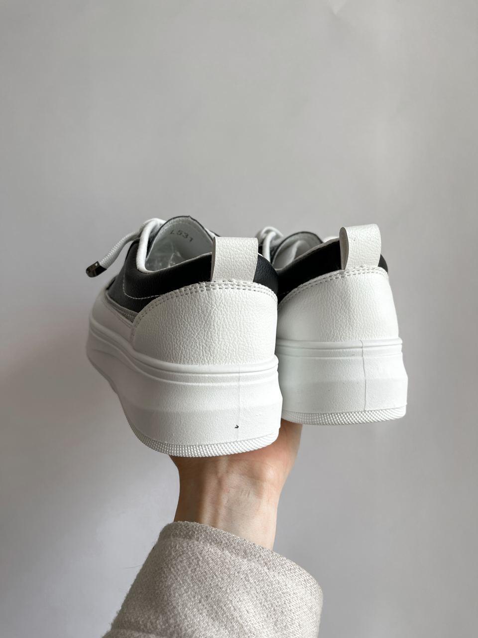 Sneakers White Black
