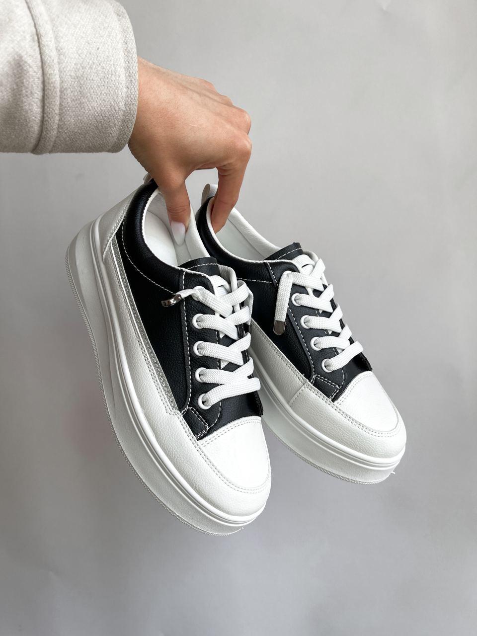 Sneakers White Black
