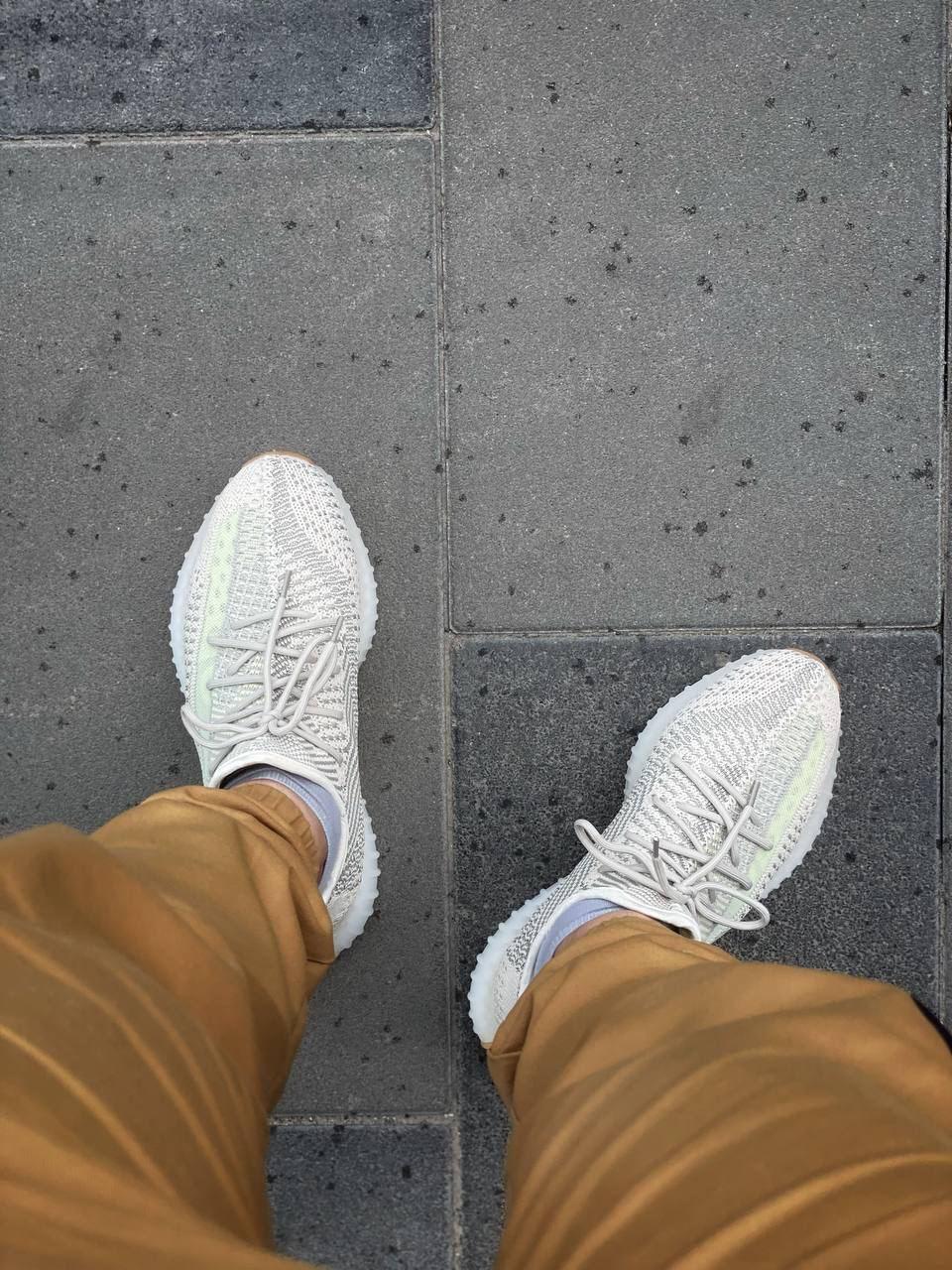 Adidas Yeezy Boost 350 V2 Citrin 2