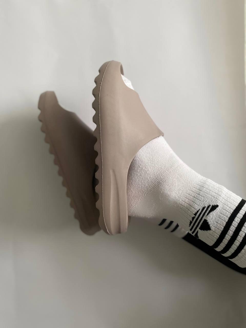 Adidas Yeezy Slide Brown