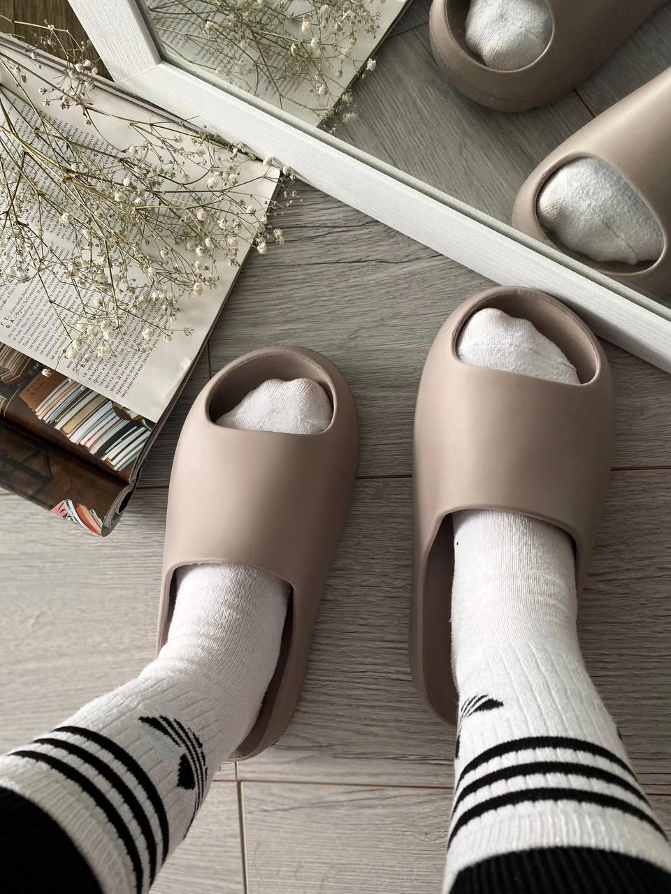 Adidas Yeezy Slide Brown
