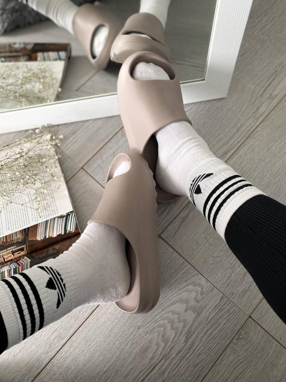 Adidas Yeezy Slide Brown