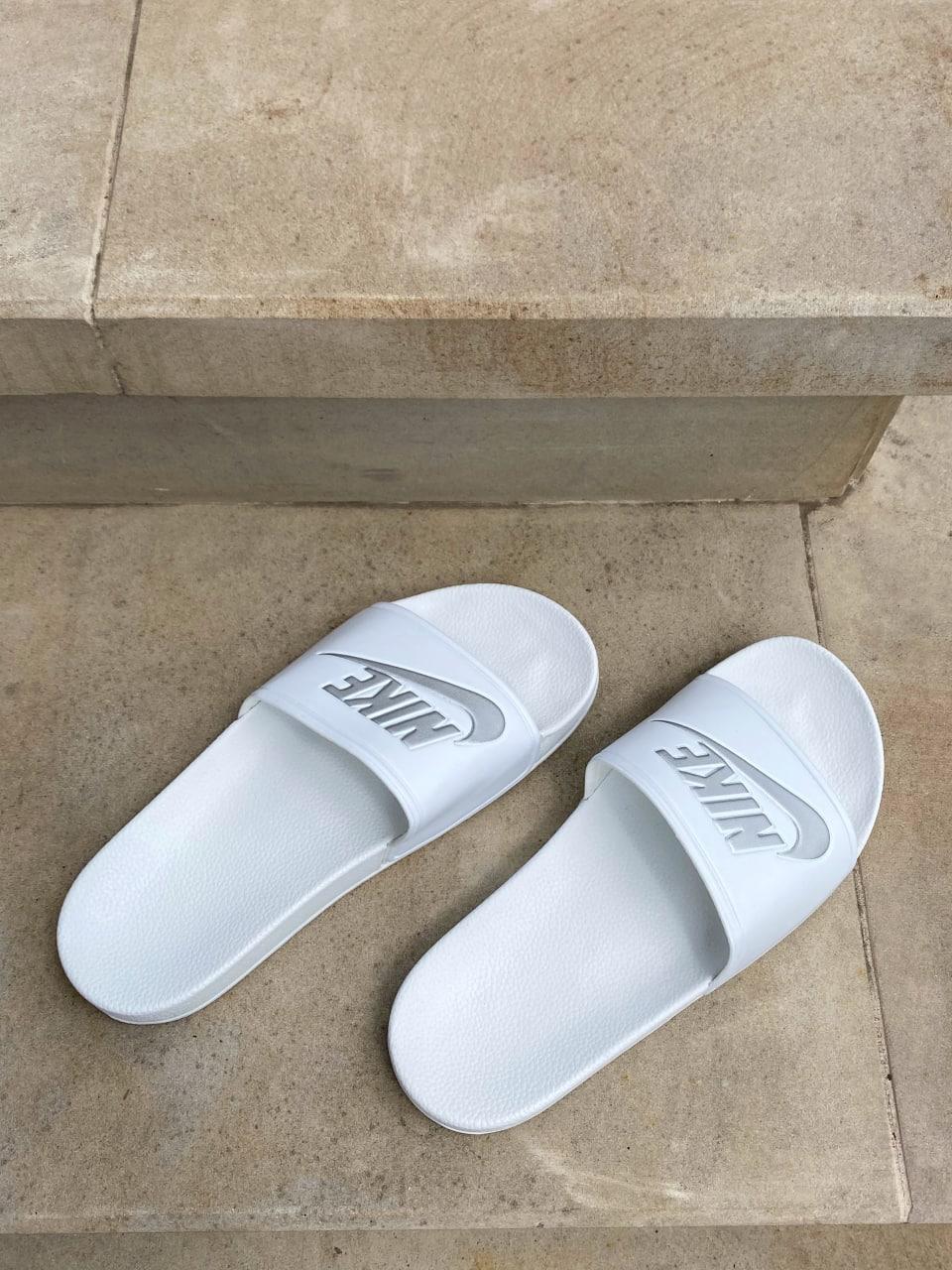 Nike Slides White Silver
