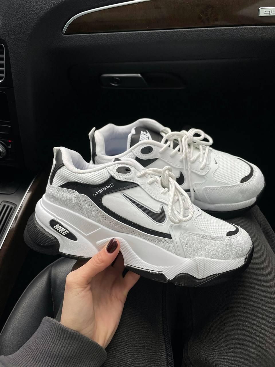 Nike Pro White Black