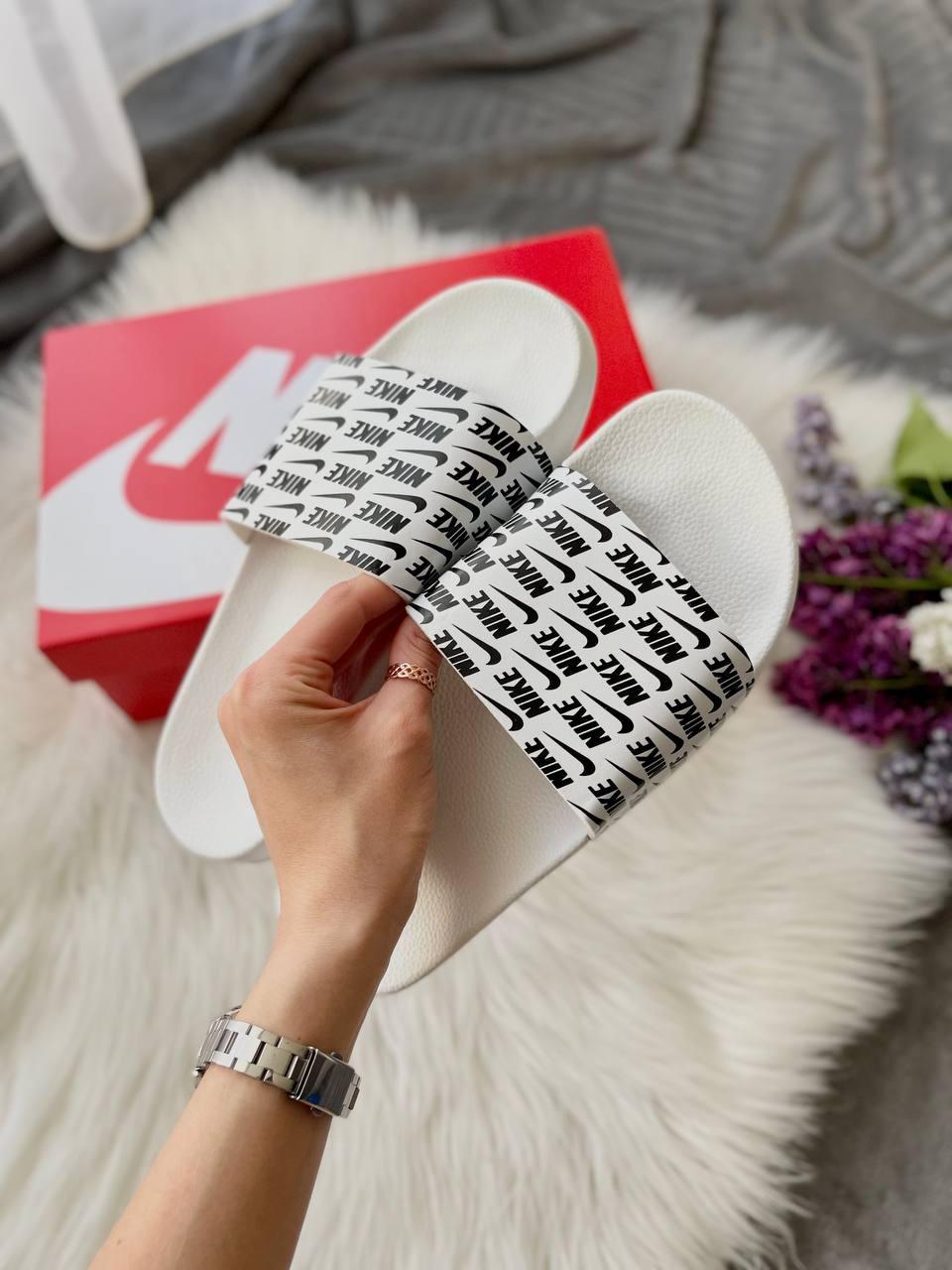 Nike Slides Small Logo White