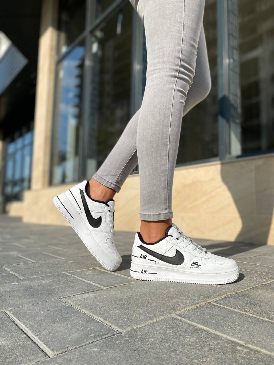 Nike Air Force 1 White Black 5