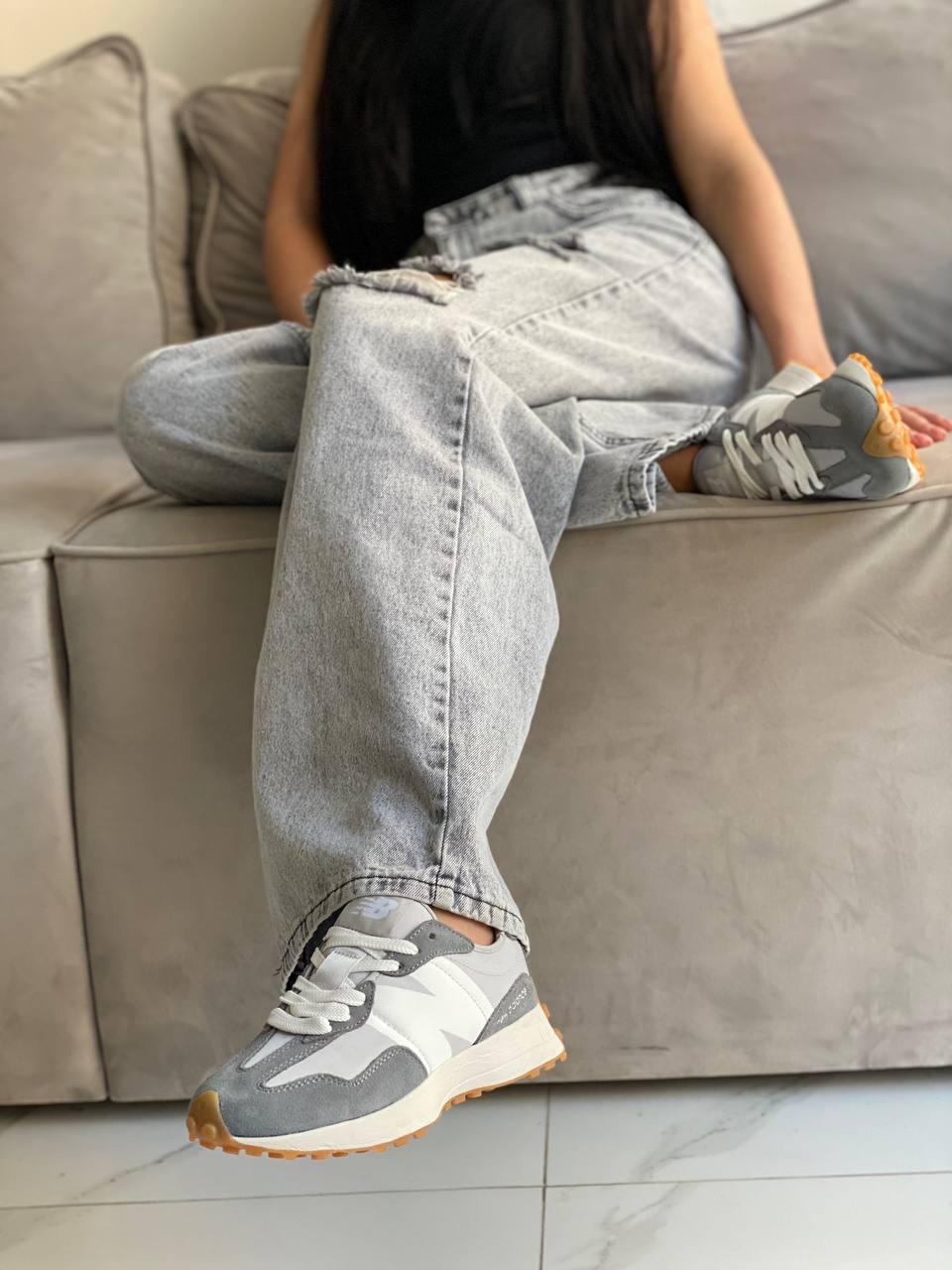 New Balance 327 Grey White 3