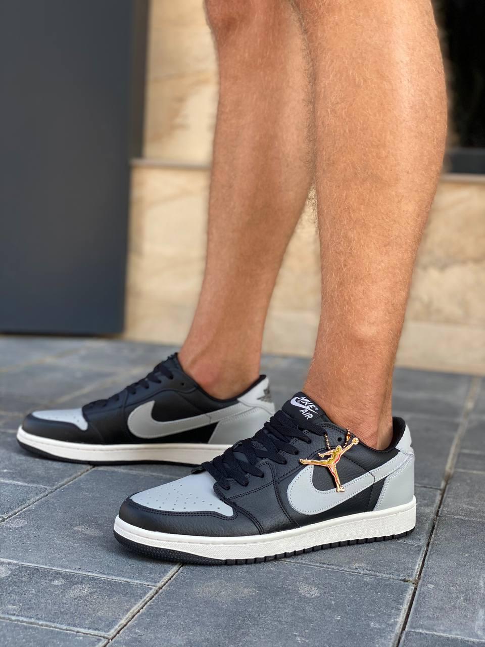 Nike Air Jordan Retro 1 Low Grey White Black 5