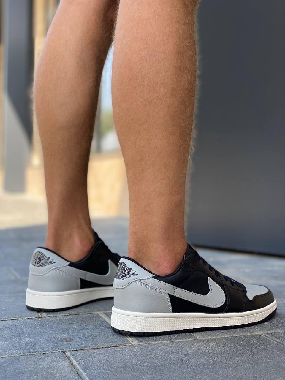 Nike Air Jordan Retro 1 Low Grey White Black 5
