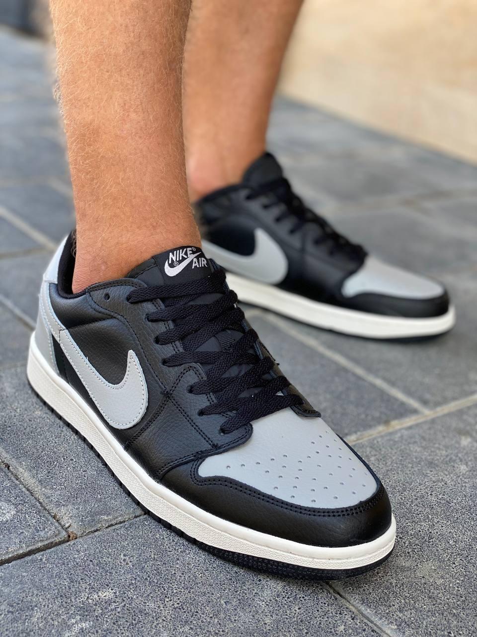 Nike Air Jordan Retro 1 Low Grey White Black 5