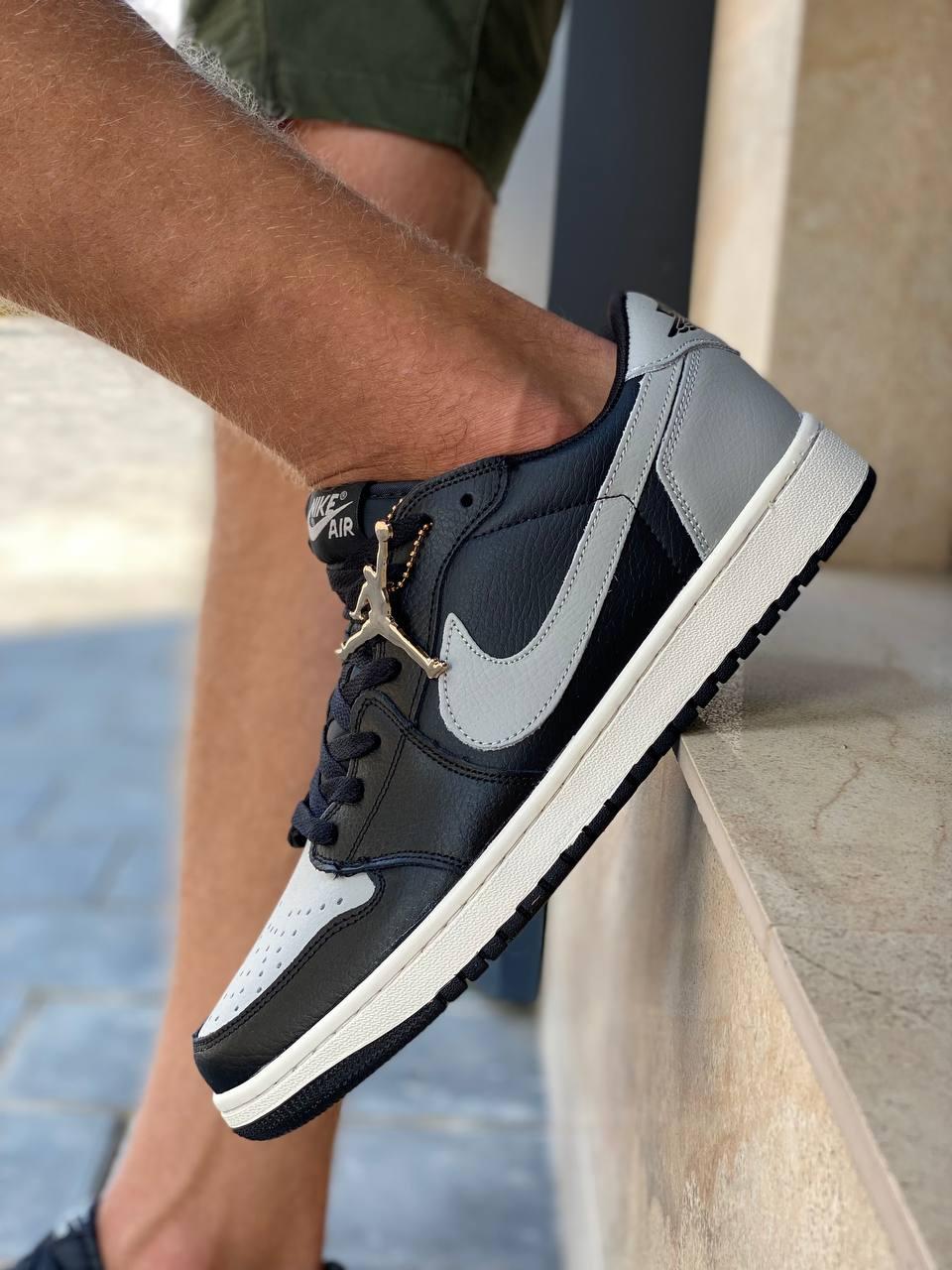 Nike Air Jordan Retro 1 Low Grey White Black 5