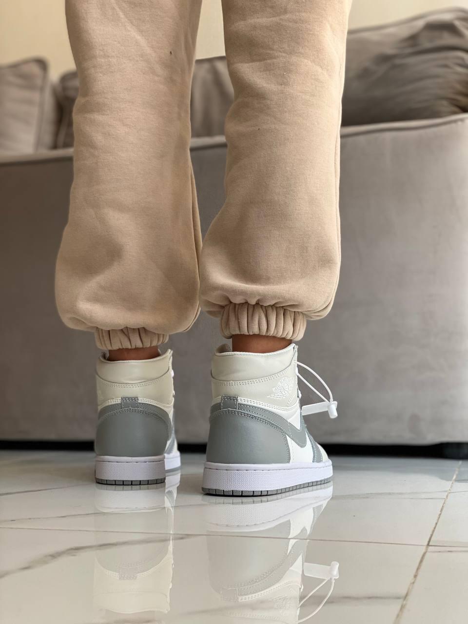 Nike Air Jordan 1 Retro High Grey White