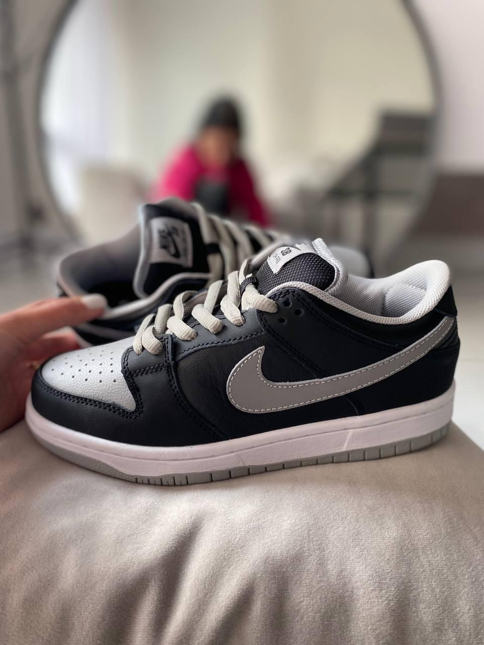 Nike Nike SB Dunk Low Black Grey 3