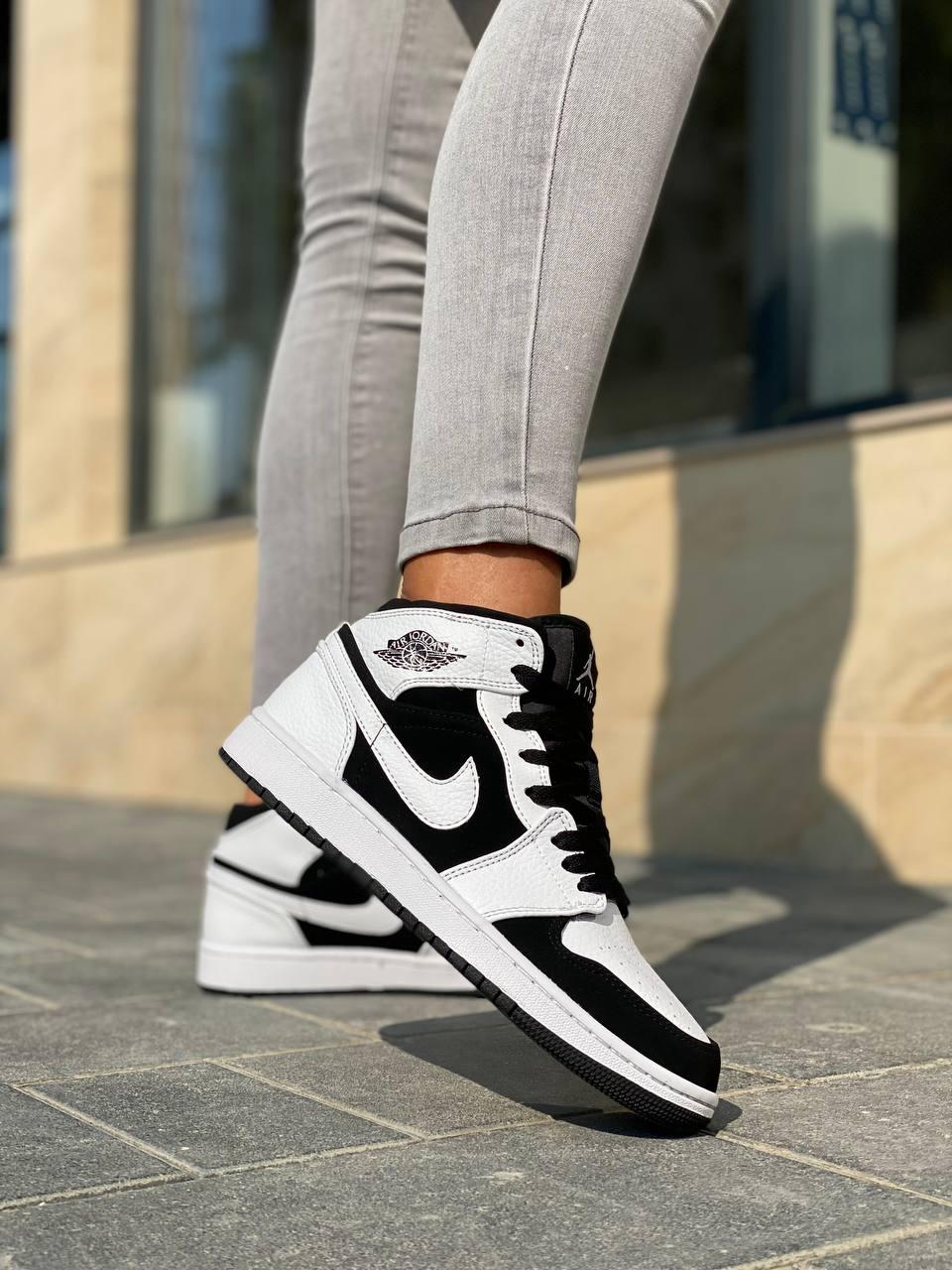 Nike Air Jordan 1 Retro High White Black (Нубук)