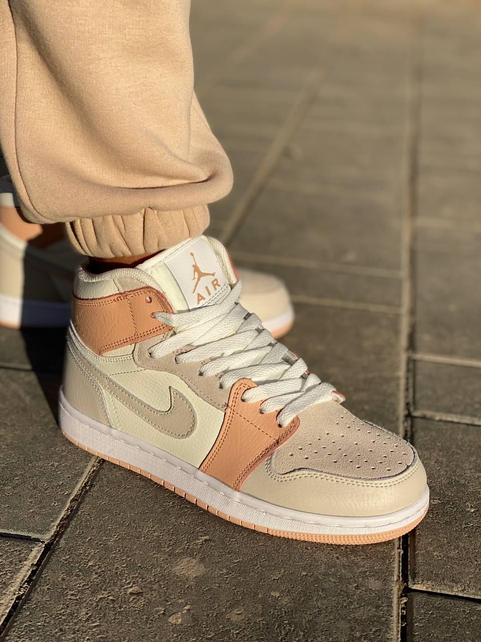 Nike Air Jordan 1 Retro High White Beige Grey